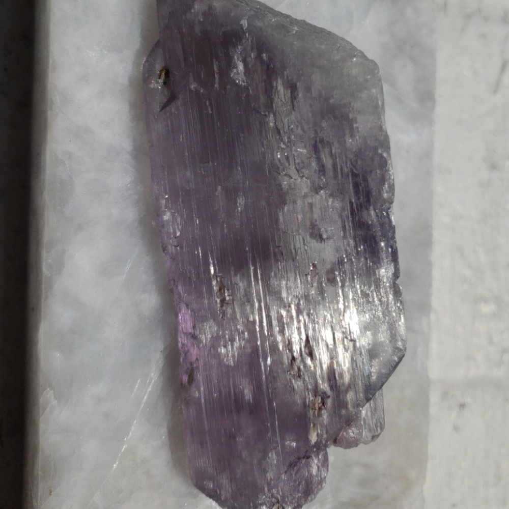 525 Carat Pink Kunzite Crystal - Picture 2 of 8